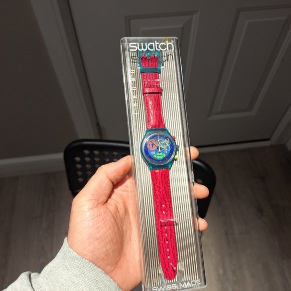 1993 Swatch collectible watch Pink Springs model 90s - Picture 3 of 3
